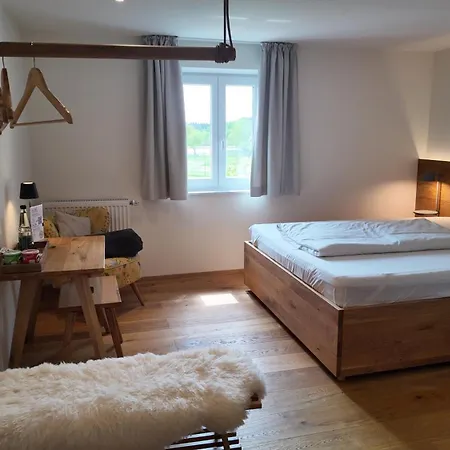 Scherauer Hof Bed and Breakfast *