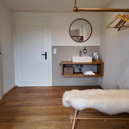 Bed & Breakfast Scherauer Hof Leinburg